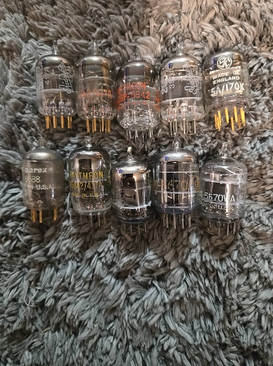 I buy Vacuum tubes Facebook ad: I AM BUYING VACUUM TUBES BY THE THOUSANDS.