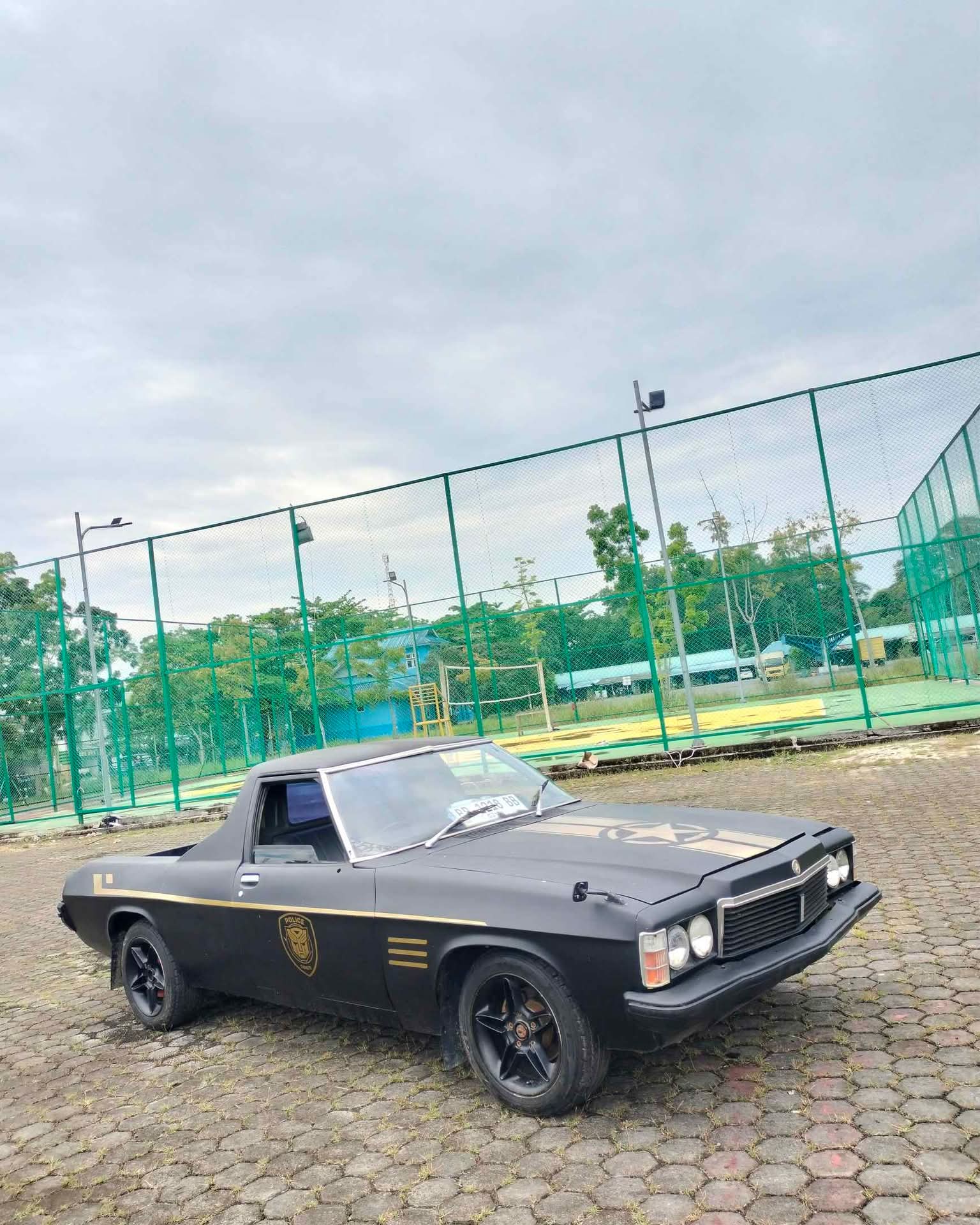 Tommy Lukas Facebook ad: 1976 Holden kingswood Pickup