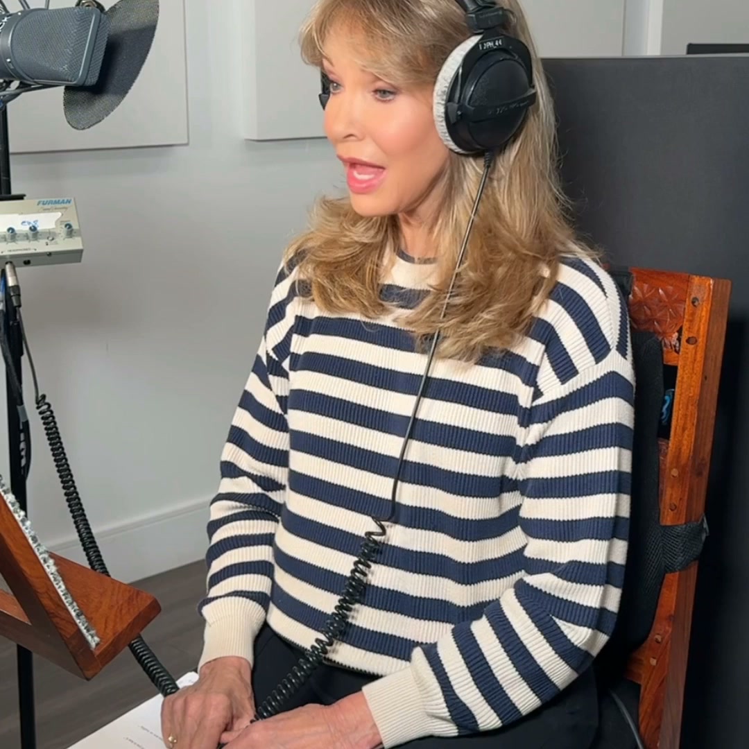Simon & Schuster Audio Facebook ad: Read by the author