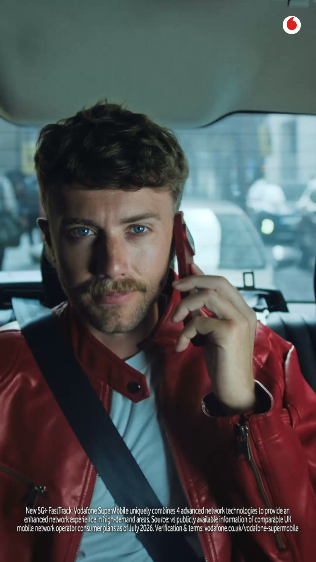 Vodafone UK Facebook ad: New Vodafone SuperMobile