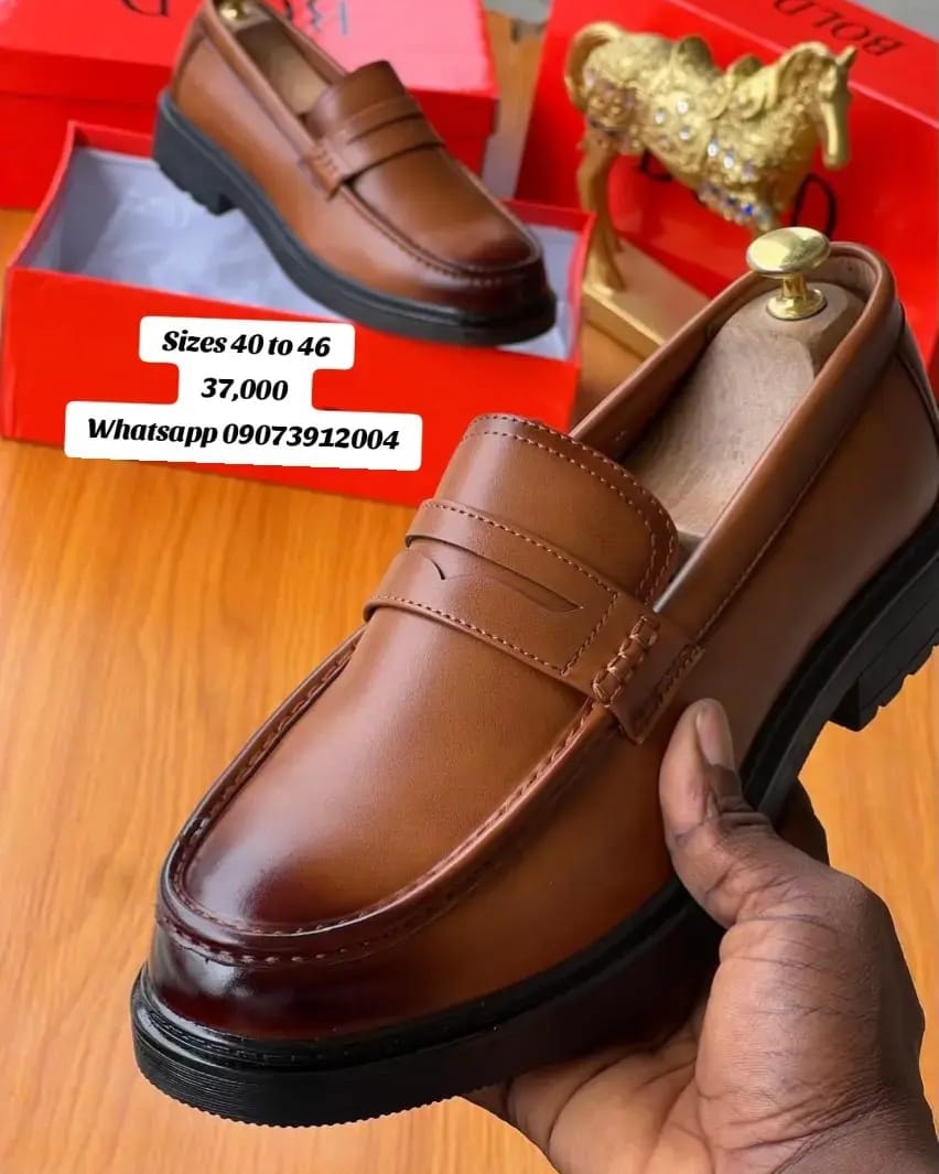 Roycollections Facebook ad: This beautiful best seller has been restocked in…