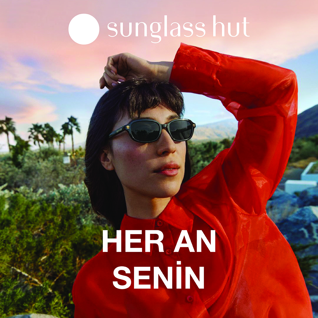 Sunglass Hut Facebook ad