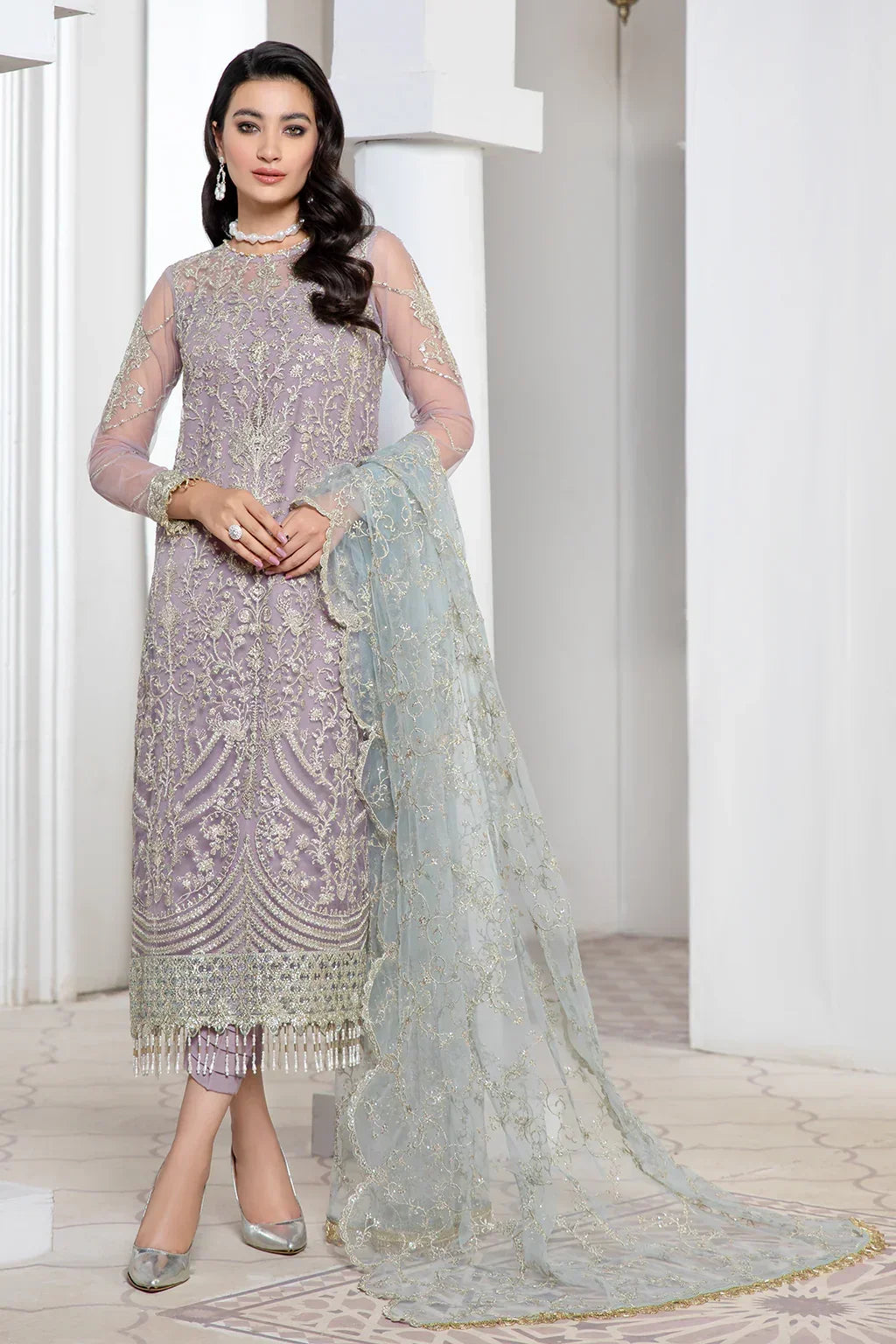 ZARIF Facebook ad: New looks are waiting for you
