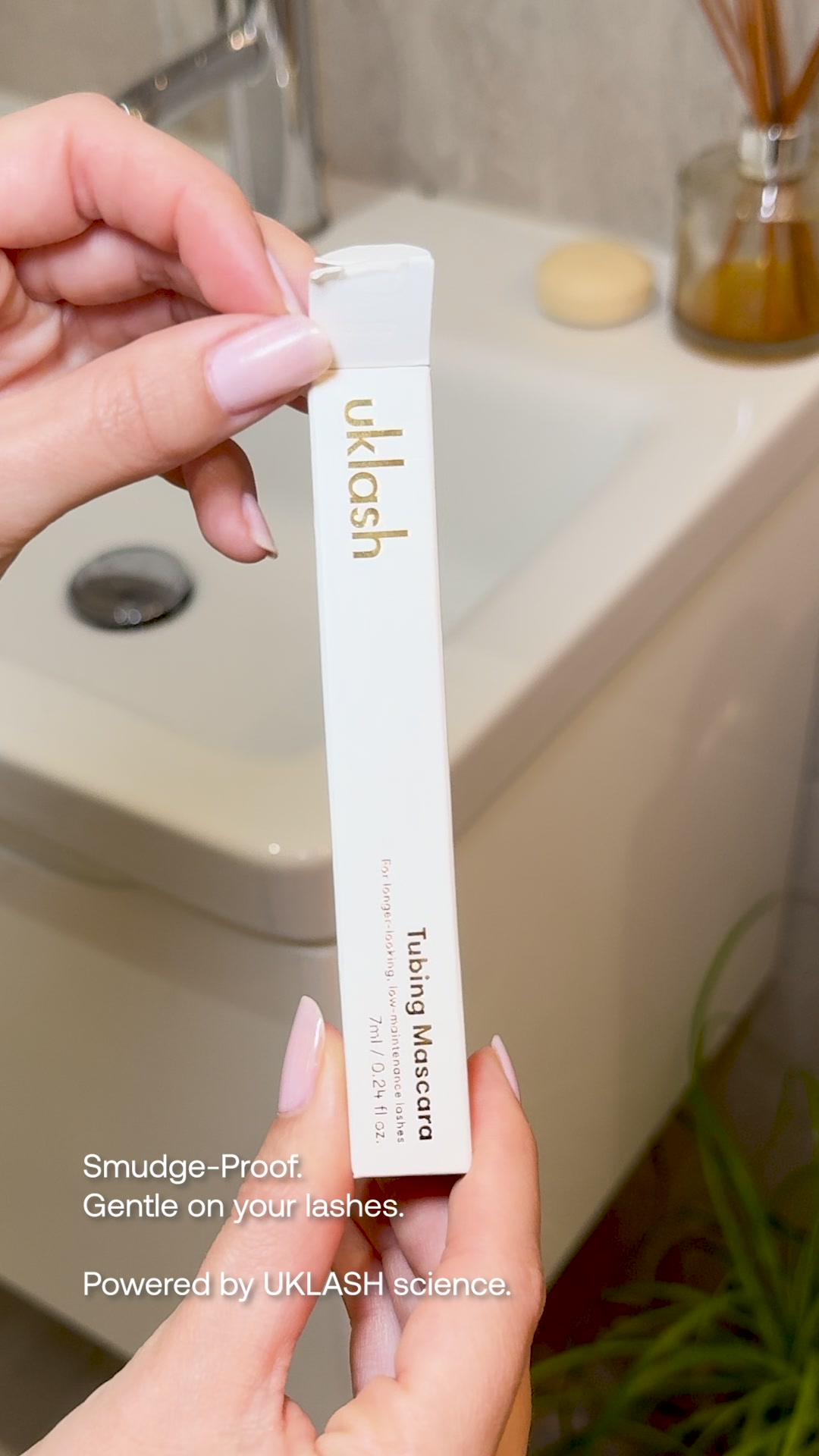 Uklash Facebook ad: 95% Saw Longer, Lifted, Fuller Lashes