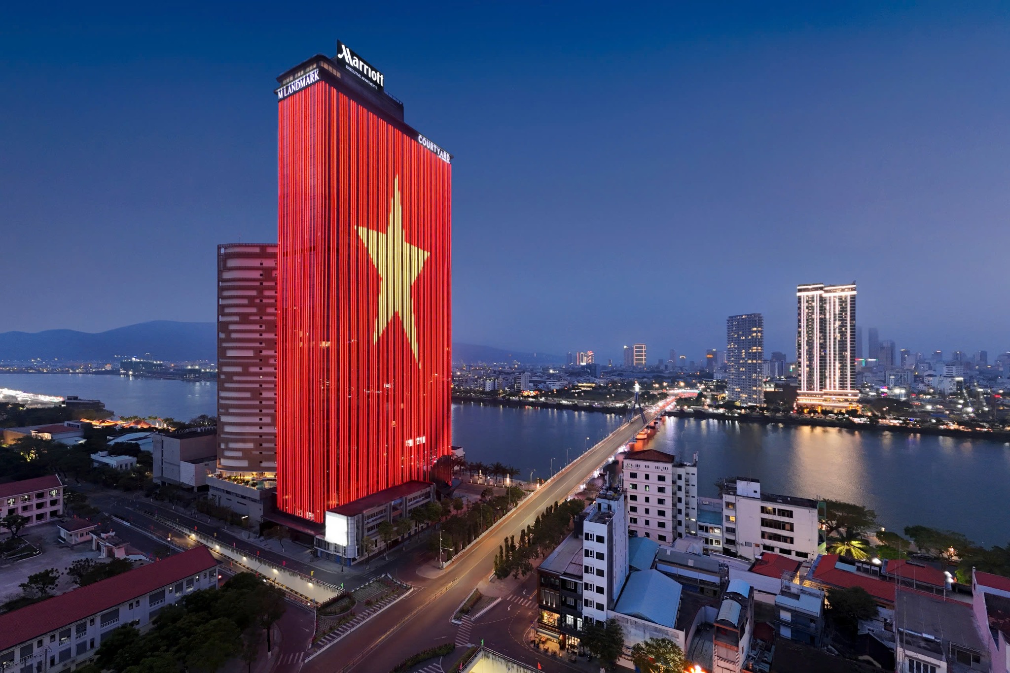 Trịnh Hiền MLandmark Facebook ad: Căn hộ siêu sang tiêu chuẩn Marriott.