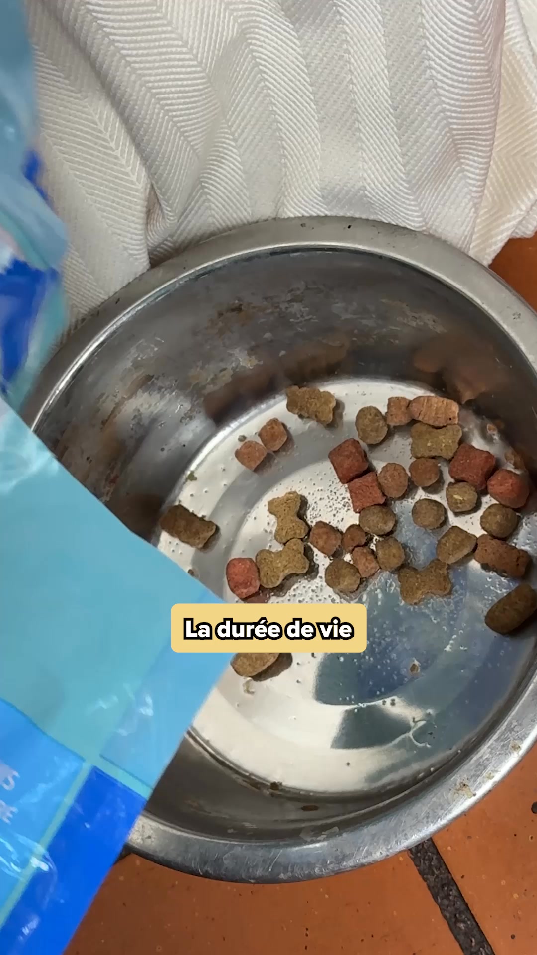 Franklin Pet Food Facebook ad: Croquettes hypoallergéniques