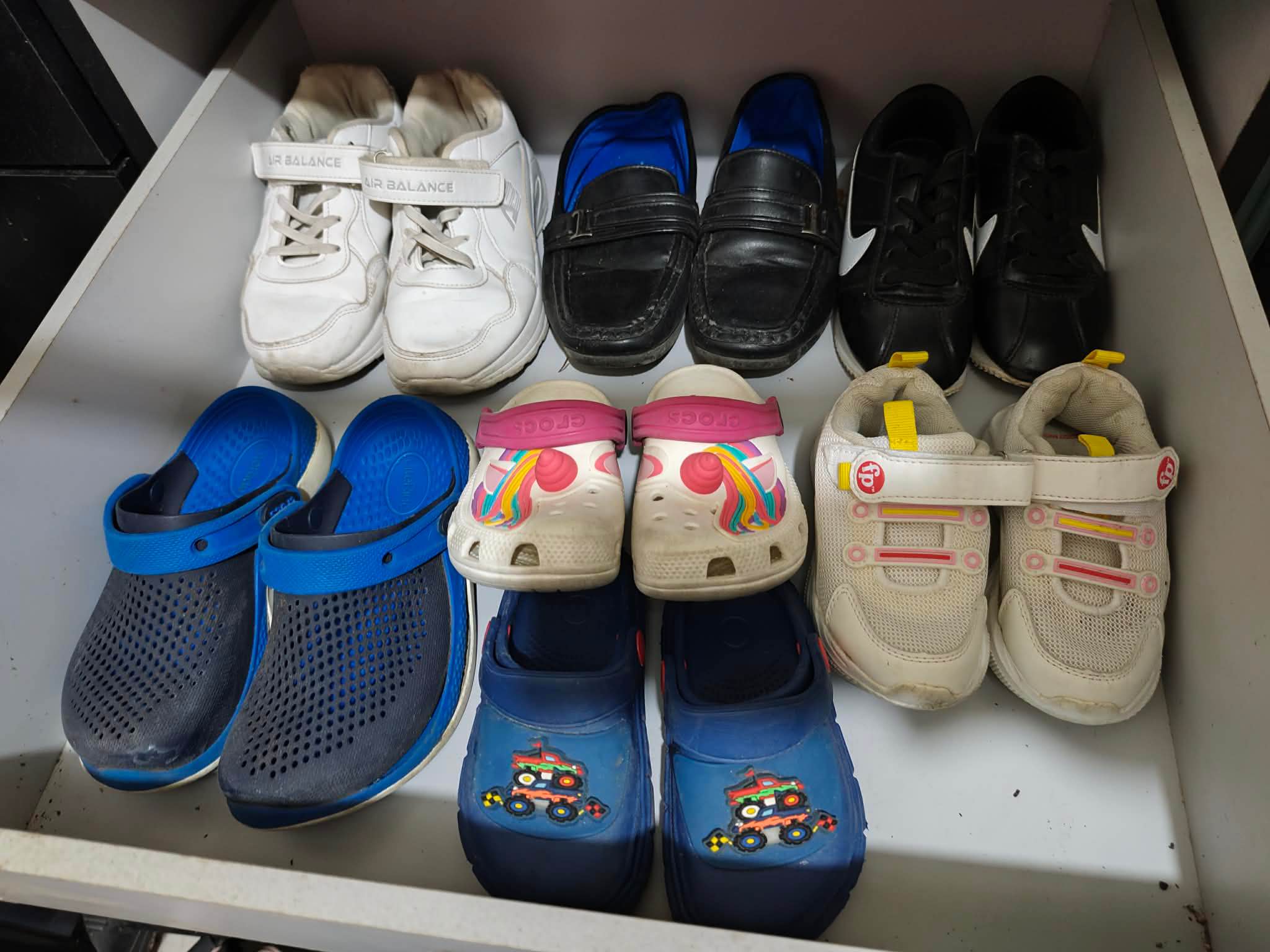 Mhay C-Bertos Facebook ad: Kids Items / Toys / Bags / Shoes