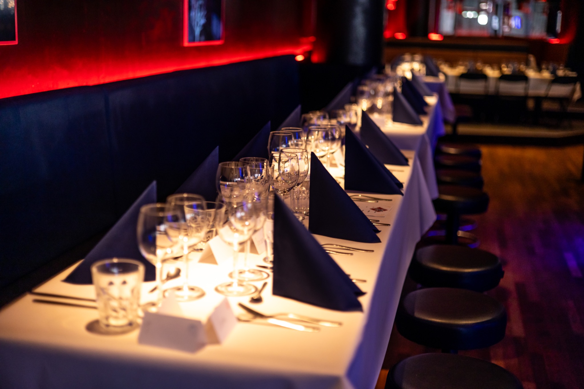 Clemens Bar Facebook ad: Leder I efter et sted, hvor hele arrangementet…