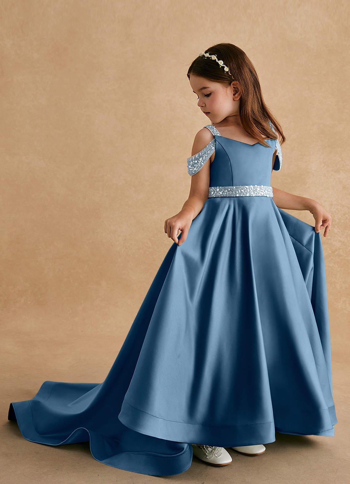 AZAZIE Facebook ad: Elegant, comfortable, and made to move with you.