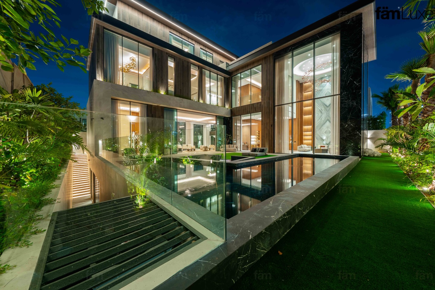 Yass.dxb Facebook ad: freehold Five-Bedroom Villa for Sale in Jumeirah Al…