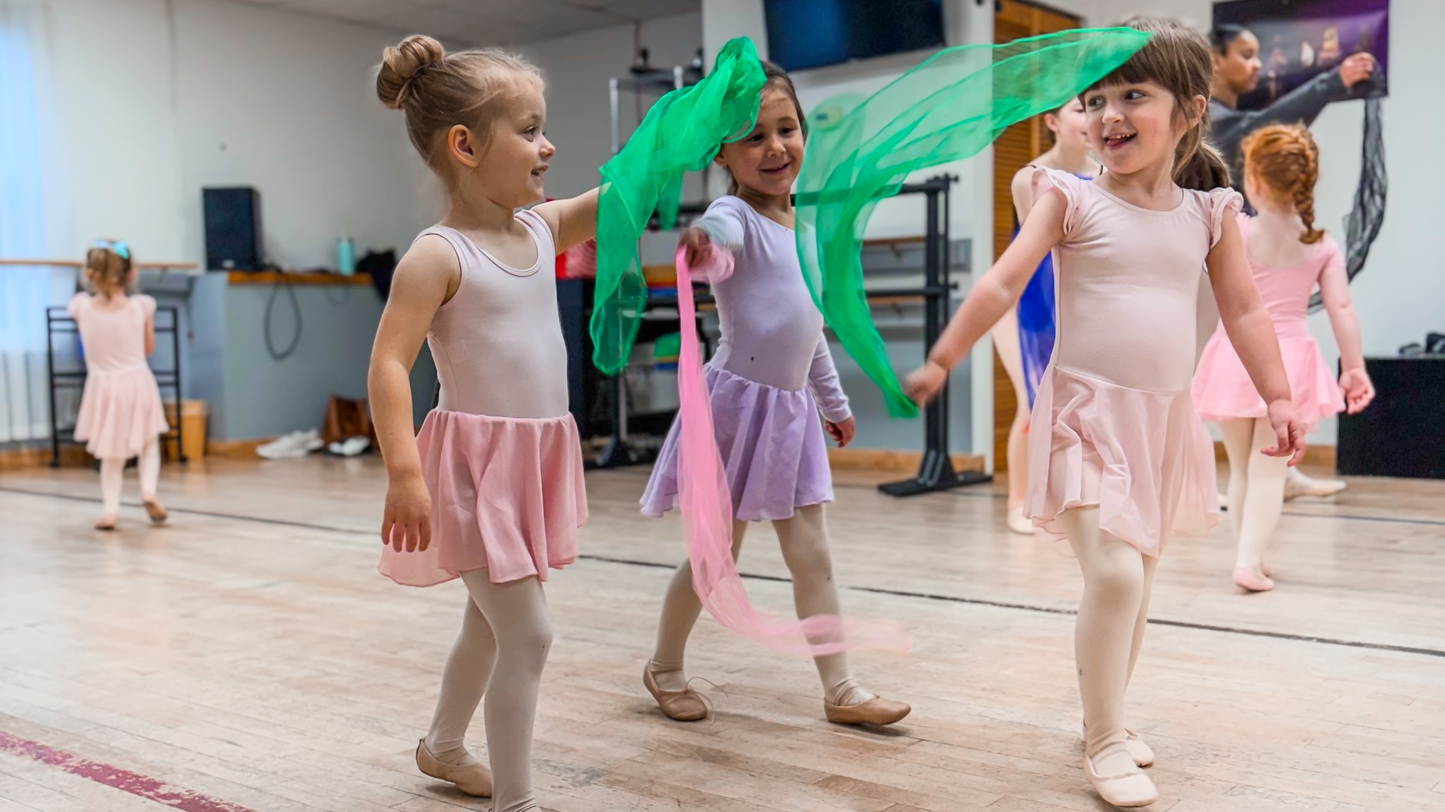 MEM Dance Theatre Facebook ad