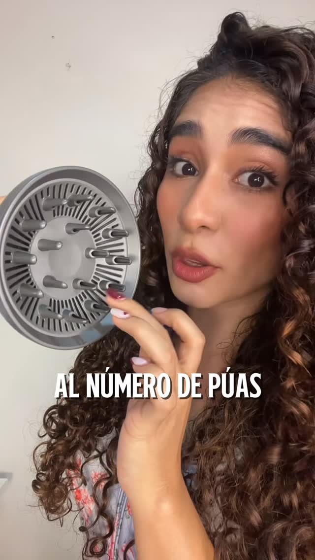 Ponto Hair Club Facebook ad: ¿Sabías que las púas en tu difusor iónico…