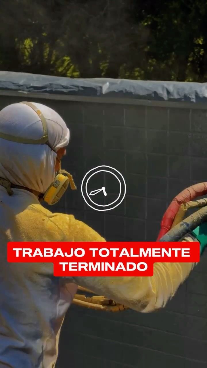 Grupo Poliplast Facebook ad: Si estás construyendo, renovando o impermeabilizando…