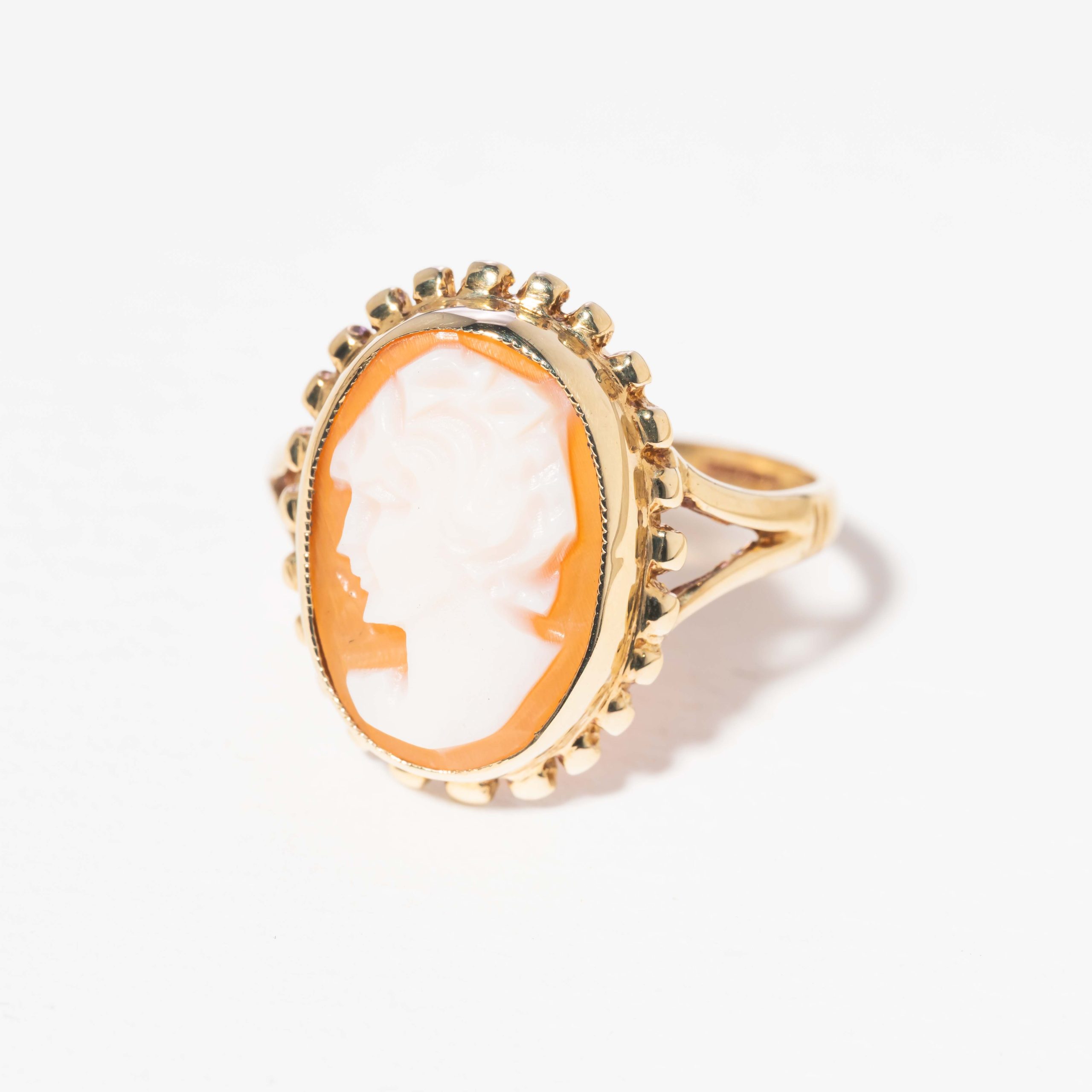 Eleonora Vintage Jewelry Facebook ad