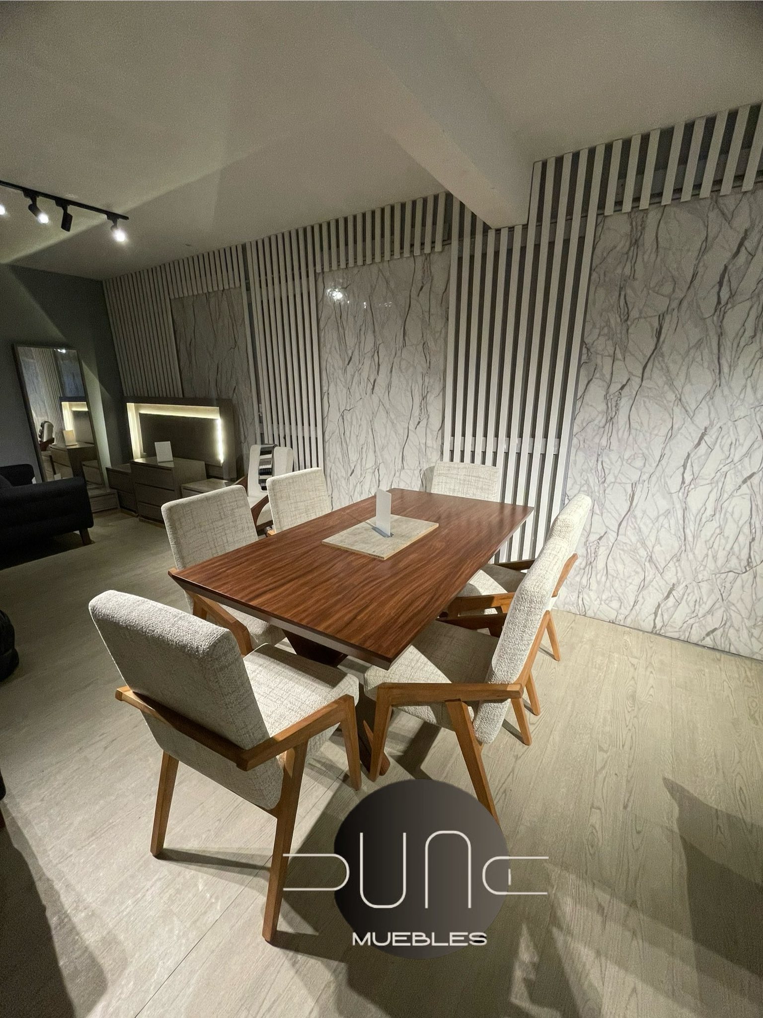 Duna Muebles Facebook ad: TRANSFORMA TU HOGAR EN EL LUGAR DONDE REALMENTE…