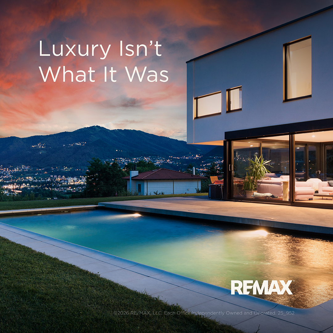 REMAX Facebook ad: Defining luxury homes in 2026.