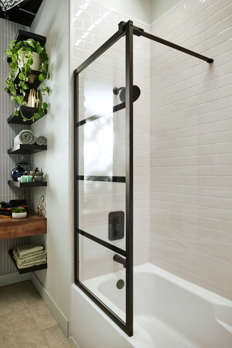 Bath Fitter Sarnia Facebook ad: Bathroom Remodeler Sarnia, ON | Bath Fitter