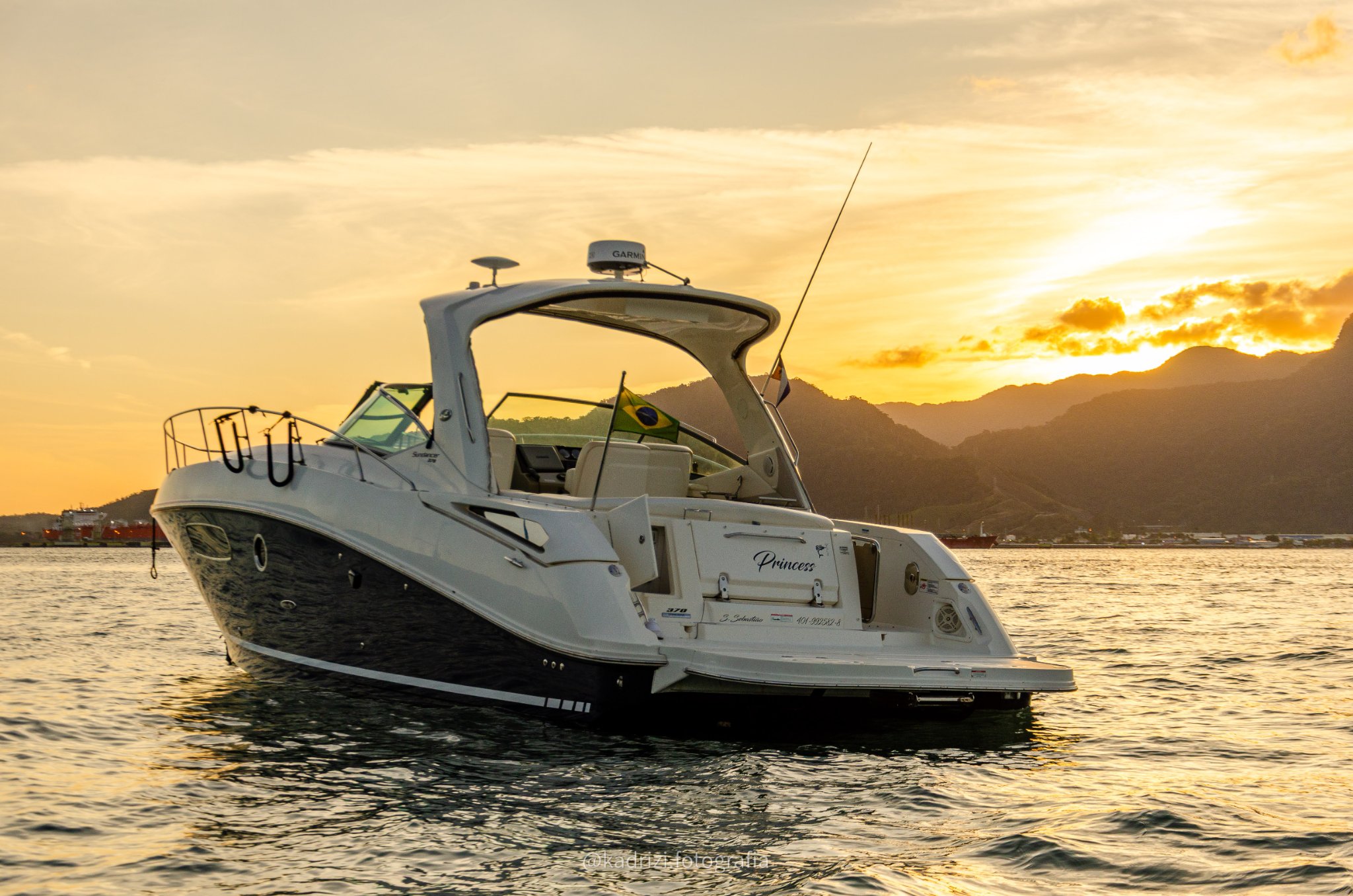William A. Teixeira Facebook ad: 2011 Sea Ray Boats Sea Ray