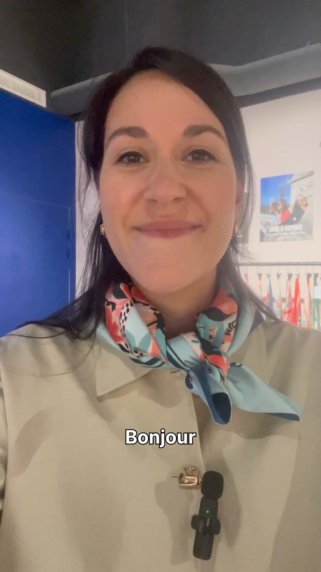 Jane & Co Facebook ad: Le foulard réversible