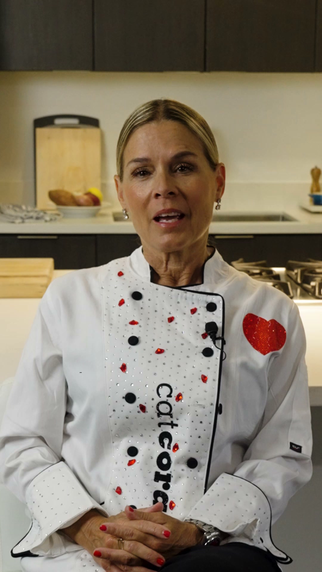 Cat Cora Facebook ad: Click Here to Get 50% Off Your 1st Week!