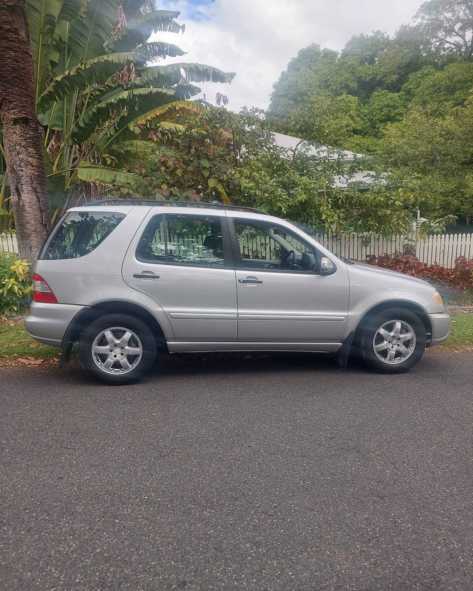 Budda Dingo Facebook ad: 2003 Mercedes-Benz Mercedes-Benz ML500
