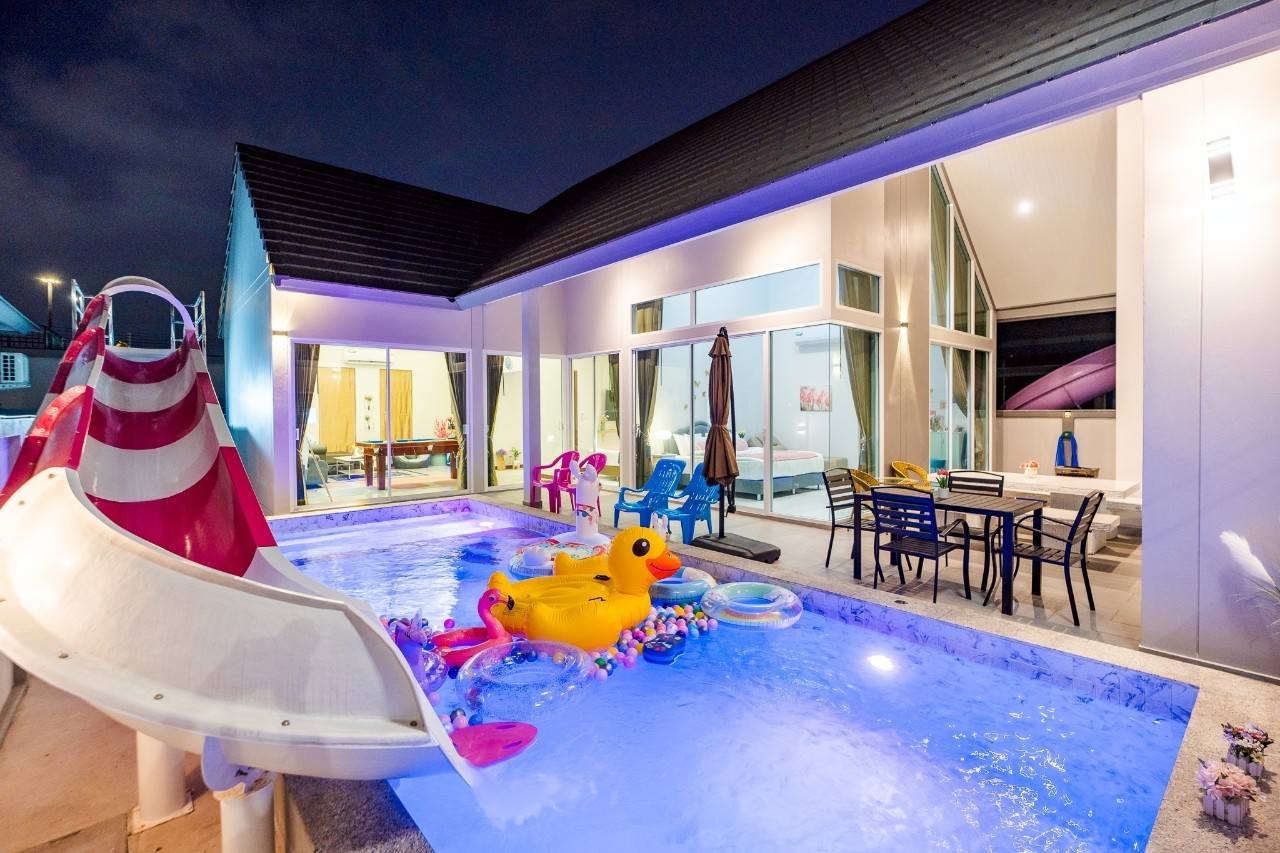 JR Pool villa Cha-am Facebook ad: ราคาเริ่มต้น 3990