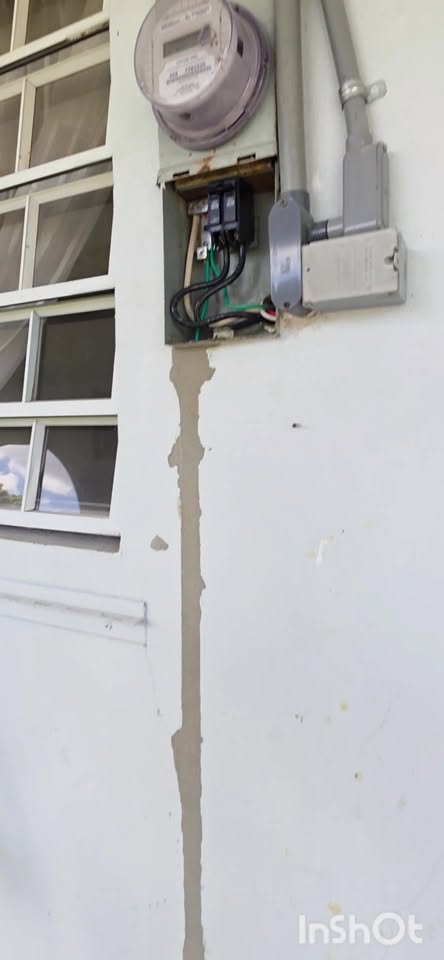 Electrical Services and More. Facebook ad: ¿Fluctuacioones de voltaje?