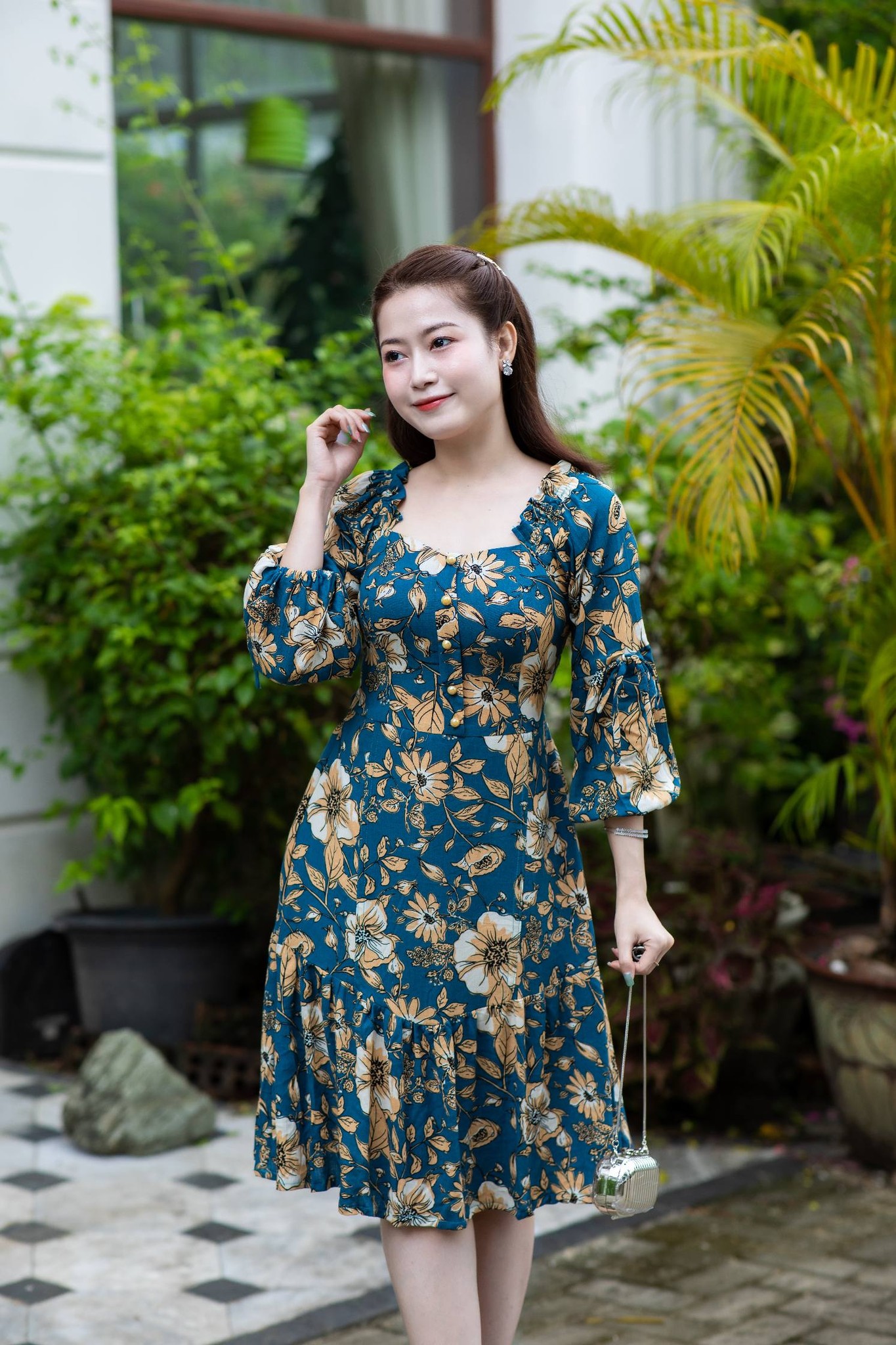 Apple Tree Fashion Facebook ad