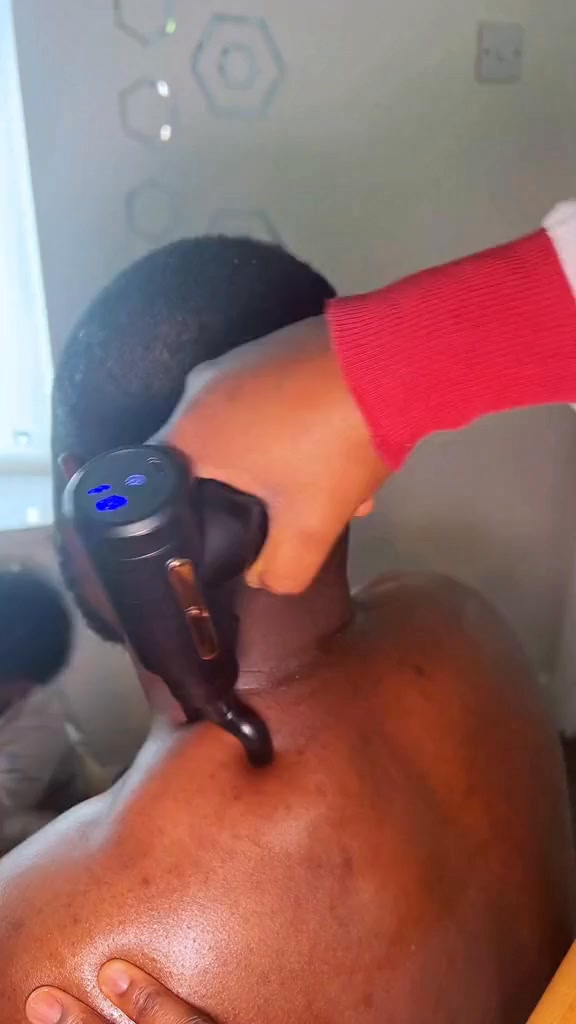 Royal Comfort Store Facebook ad: Pain Relief in 2-3 Minutes