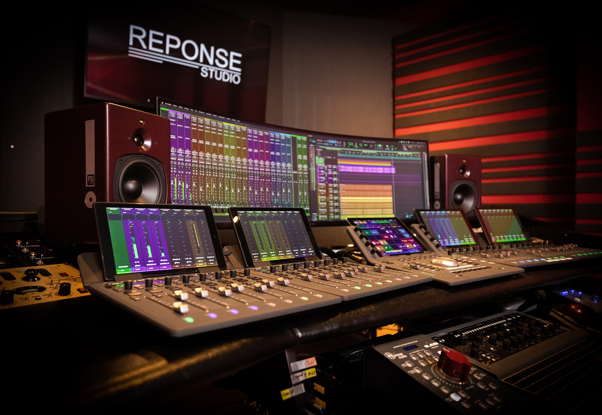 PSI Audio Facebook ad: Precision active studio monitors / active bass trap