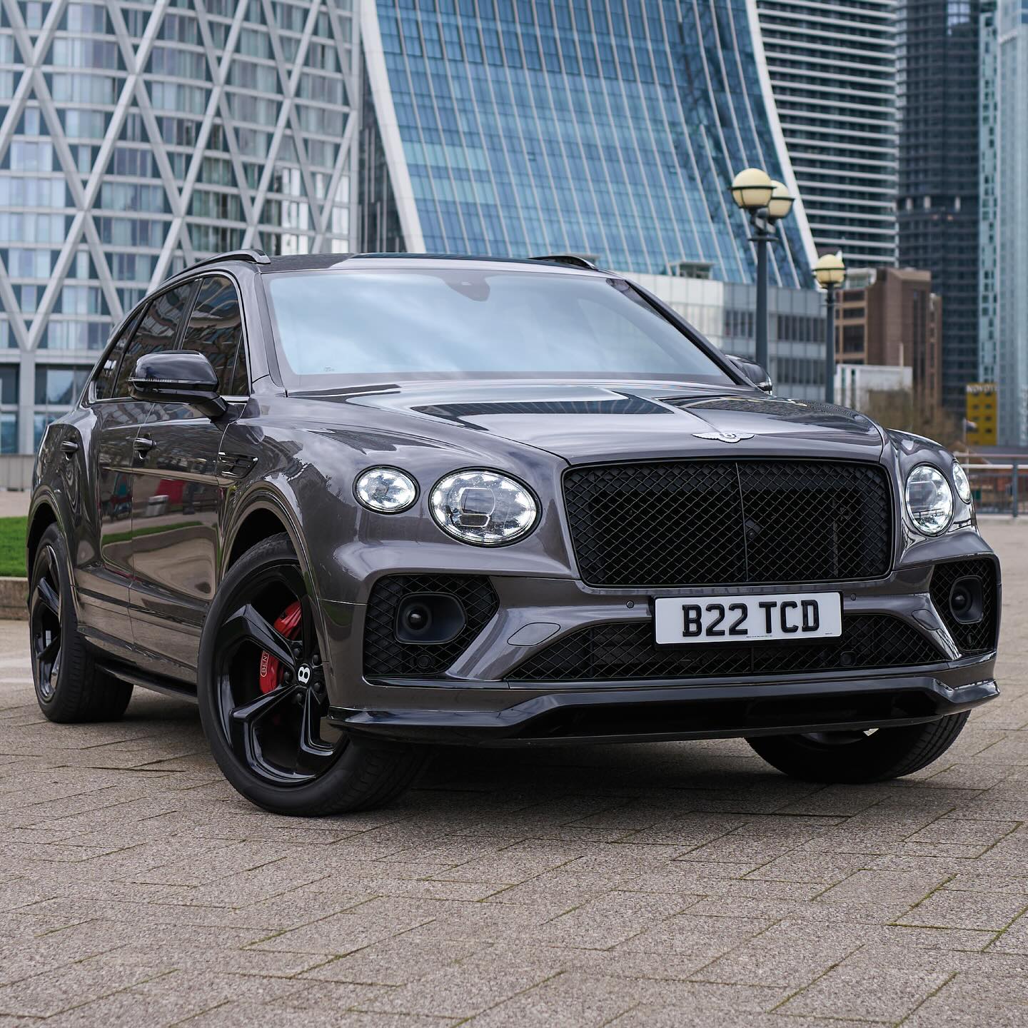 D prestige Hire Facebook ad: BENTLEY BENTAYGA S V8 AVAILABLE FOR HIRE, IN…