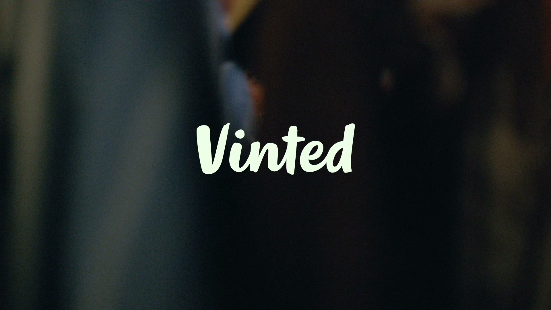 Vinted Facebook ad: Clear your space, earn extra cash