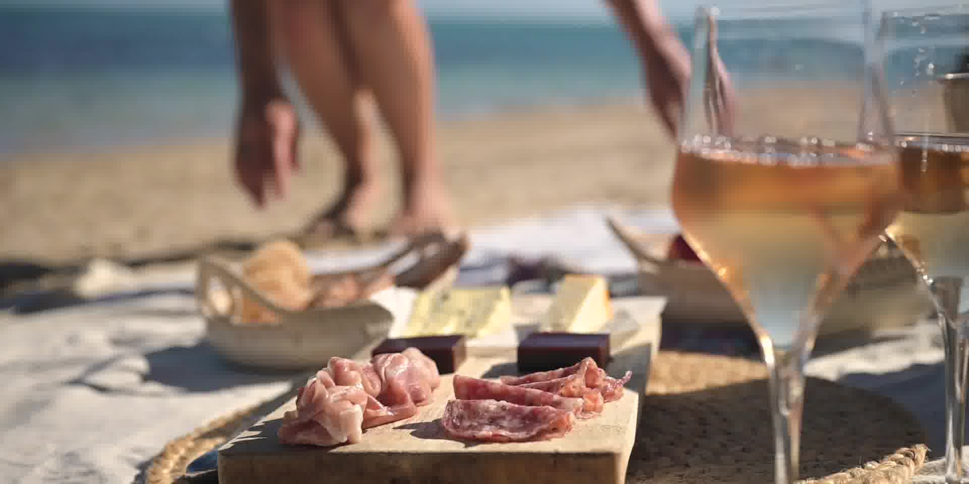 Bedarra Island Resort Facebook ad: The ultimate in barefoot luxury.