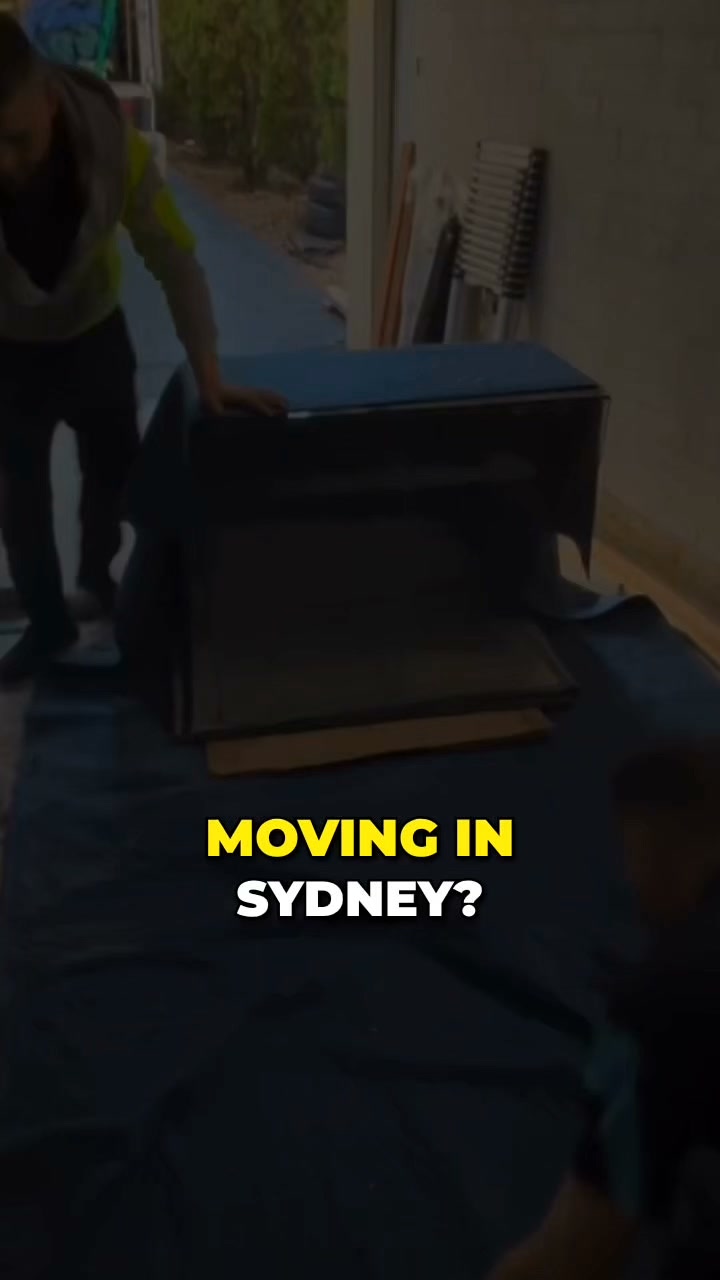 Fast Flow Removalist PTY LTD Facebook ad: Fixed hourly rate. Zero hidden fees. Fully insured.
