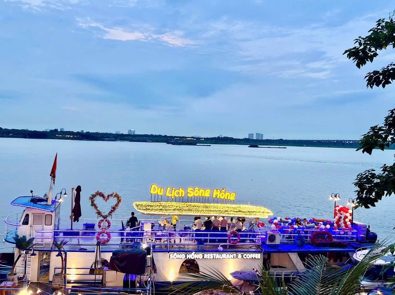 Tiệm Cocoru - Nhà Hàng View Sông Hồng Facebook ad