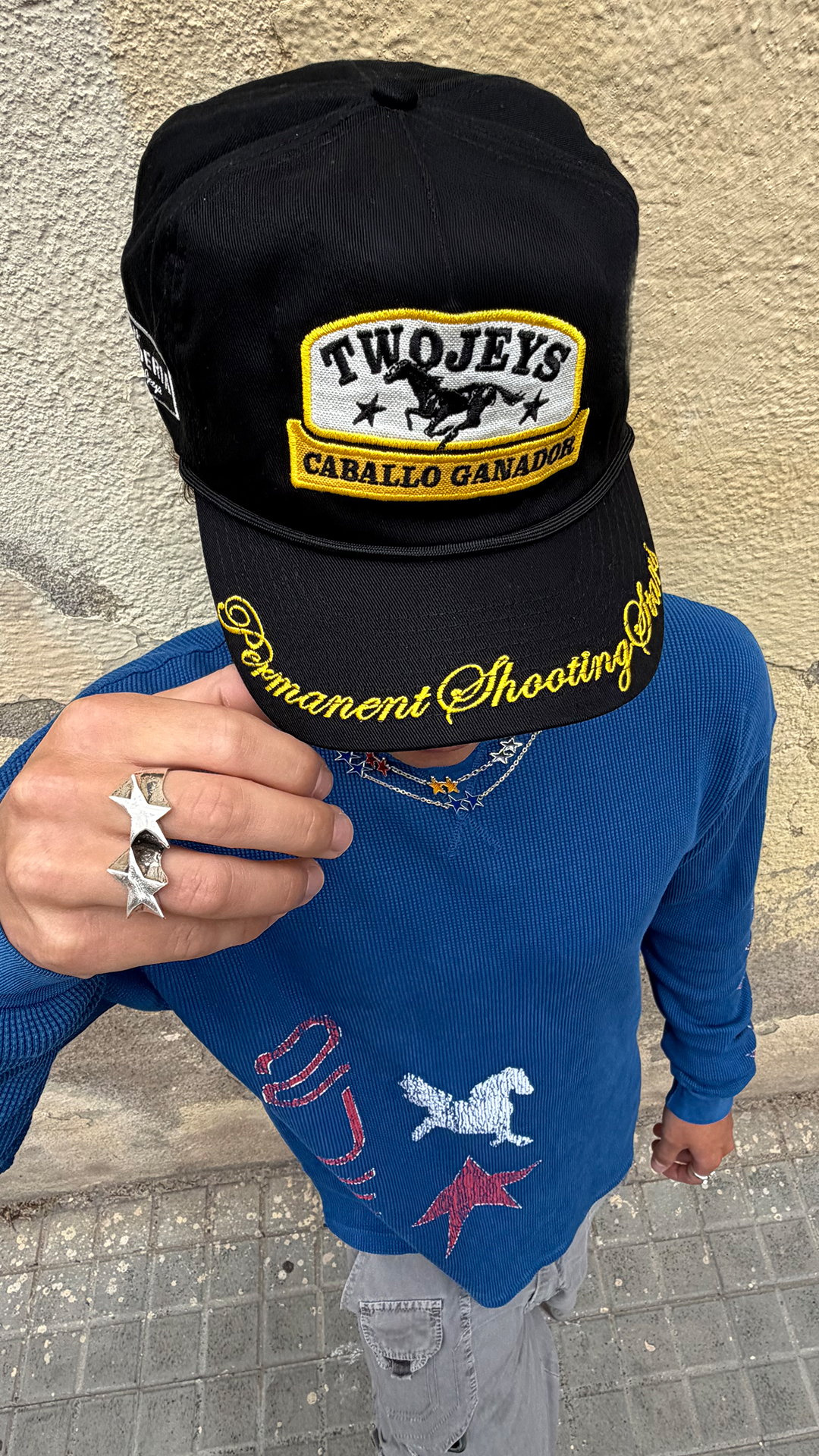 twojeys Facebook ad