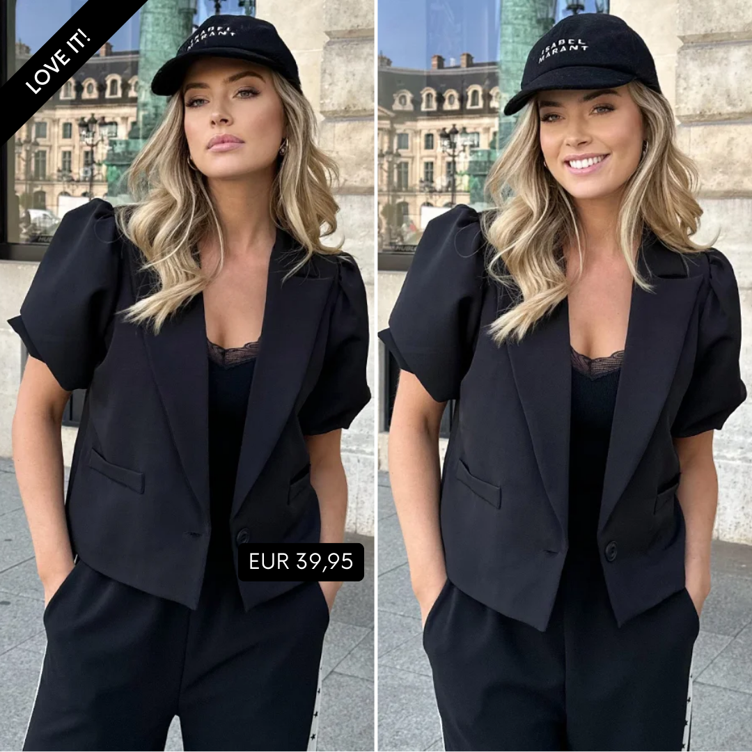 Fashion Musthaves Facebook ad
