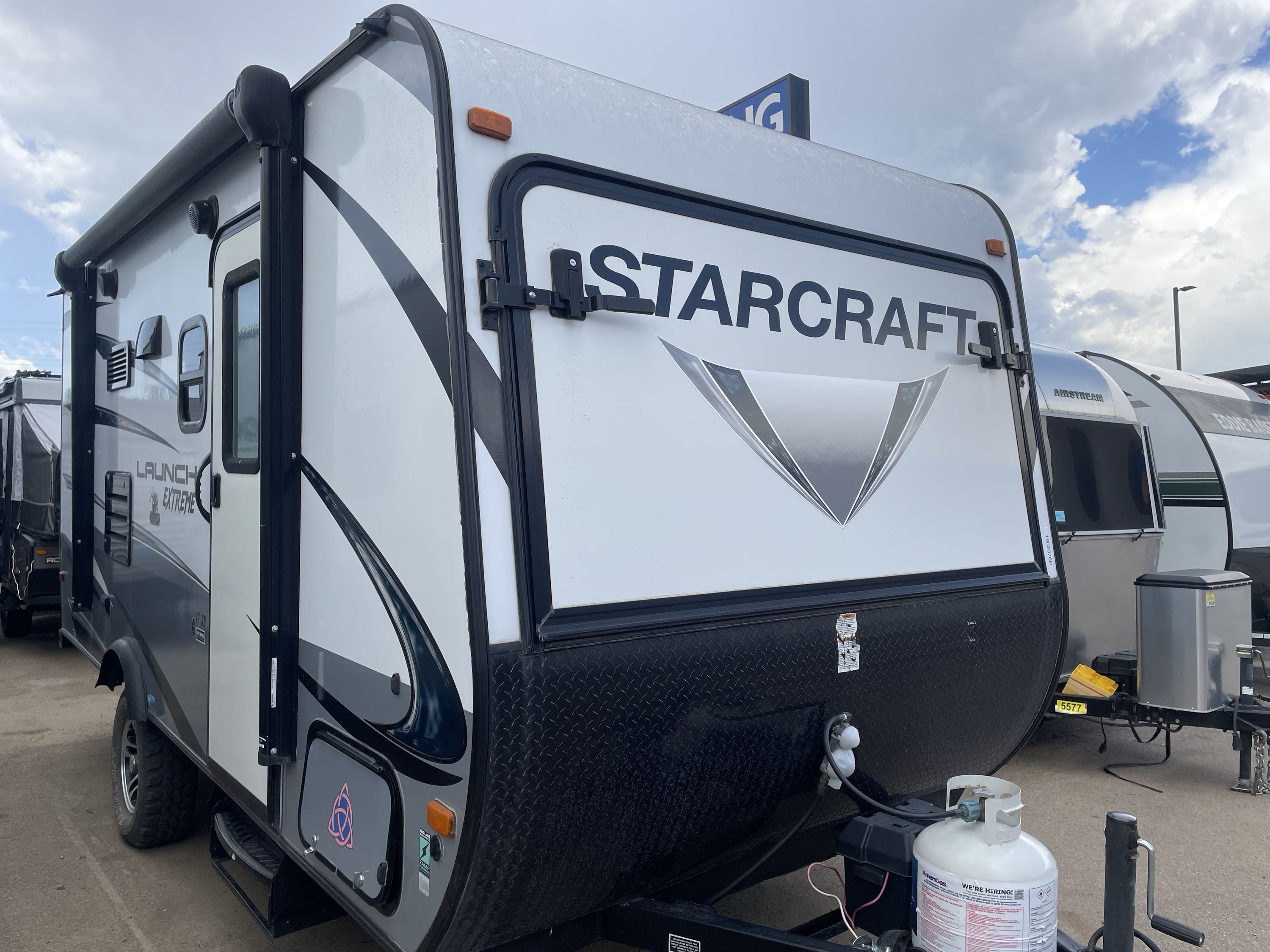 Camping World Facebook ad: π¦π΅πΌπ½ ππ΅π² πΉπΌππ²ππ-π½πΏπΆπ°π²π± π₯π©π πΌπ»β¦