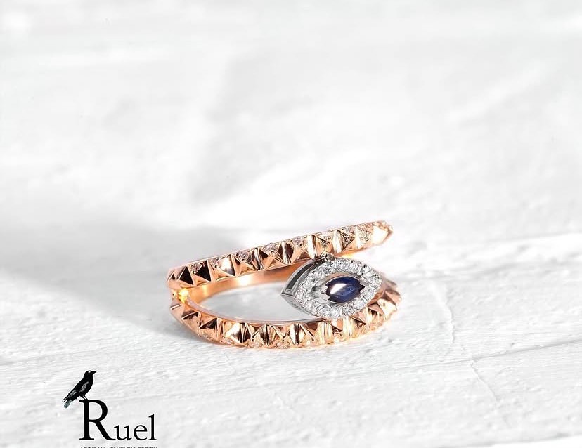 ruel_design Facebook ad: 14 ayar rose altın pırlanta ve safirli yüzüğümüz.