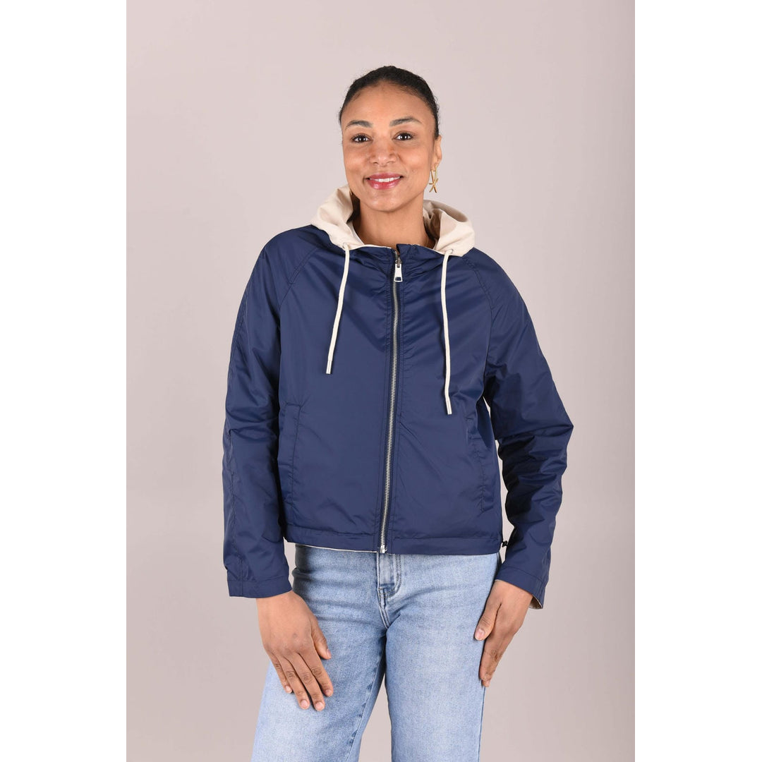 Mela Valkenburg Facebook ad: Nieuw seizoen, nieuwe outfits!