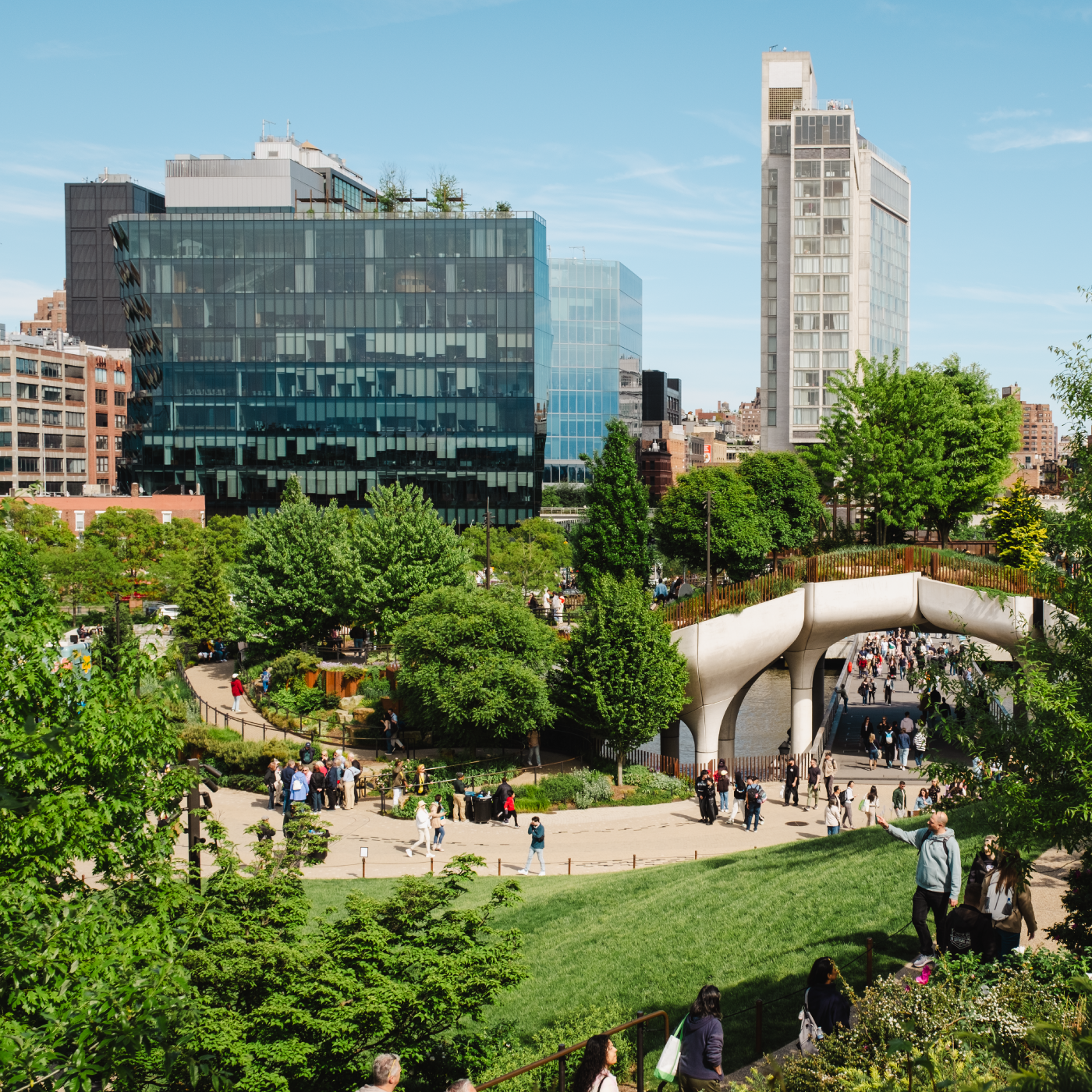 Porter Airlines Facebook ad: There are endless ways to play in NYC…