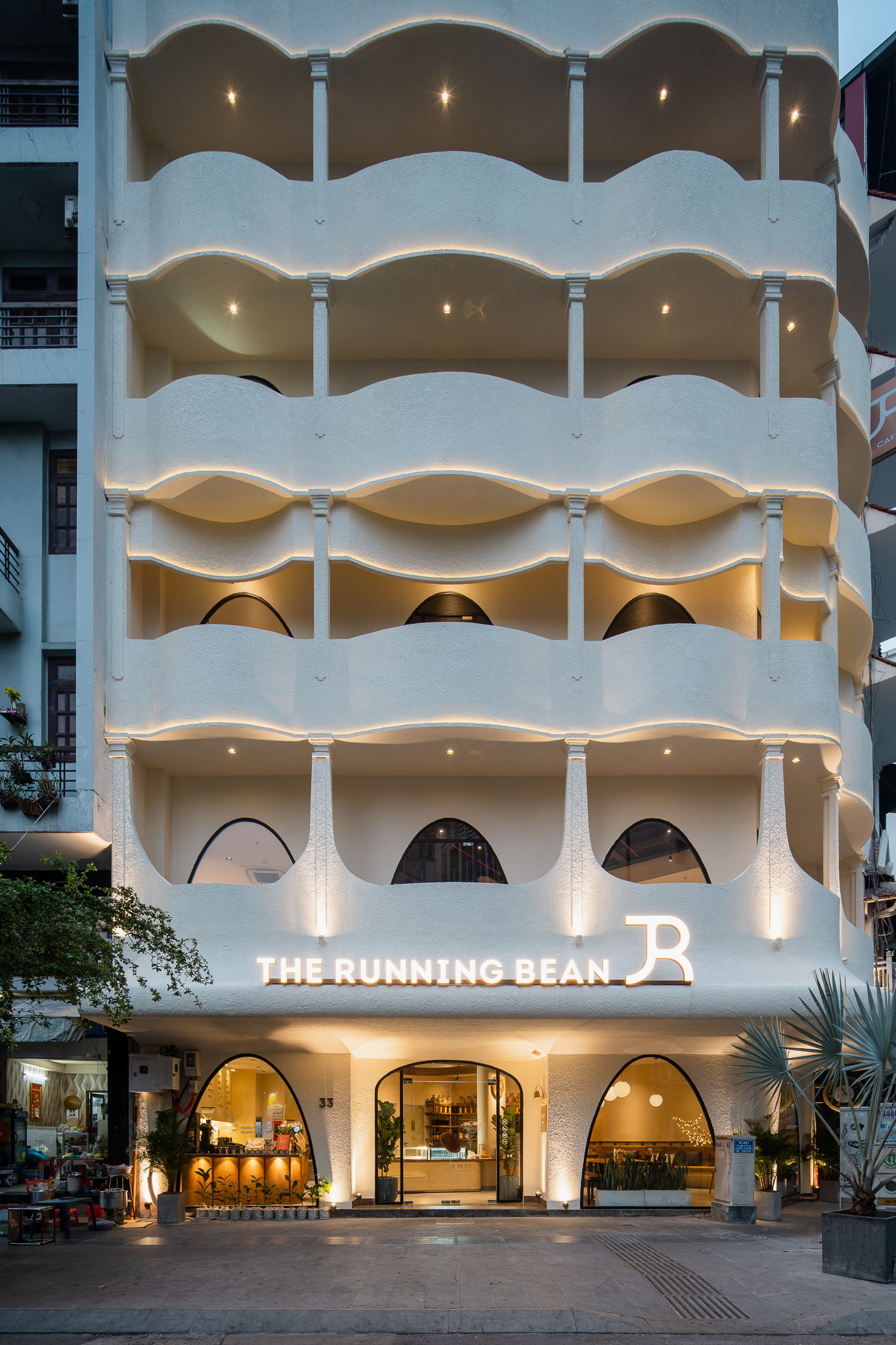 The Running Bean Facebook ad: 𝐓𝐡𝐞 𝐑𝐮𝐧𝐧𝐢𝐧𝐠 𝐁𝐞𝐚𝐧 • 𝟑𝟑 𝐌𝐚̣𝐜 𝐓𝐡𝐢̣…