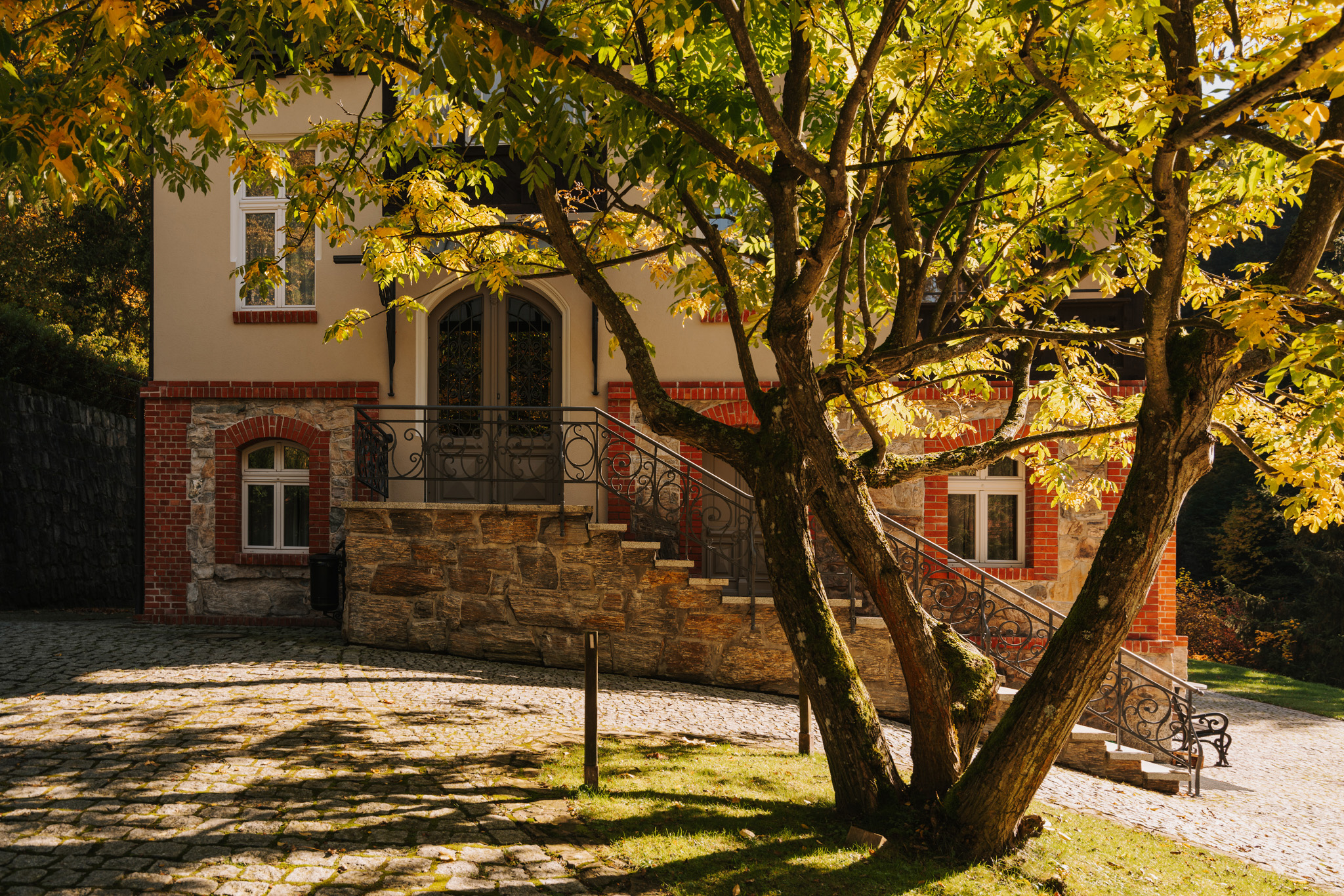 Villa Pepita & Titina Międzygórze Facebook ad: Jesień, która otula ciepłem