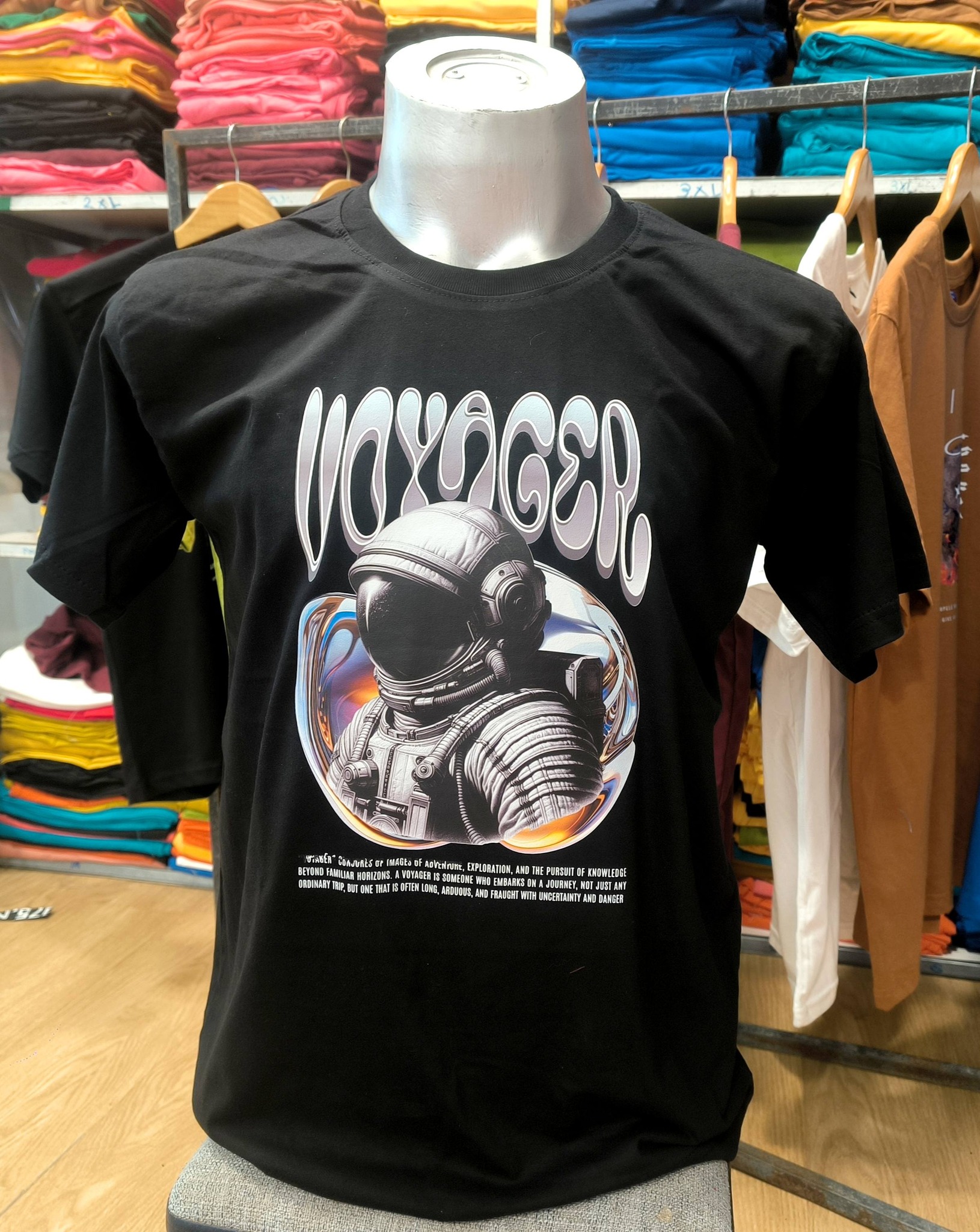 Lynn T-shirt & DTF Printing Facebook ad: ဘယ်တော့မှရိုးမသွားတဲ့ ချည်သားတီရှပ် ဒီဇိုင်းအလန်းတွေကို…
