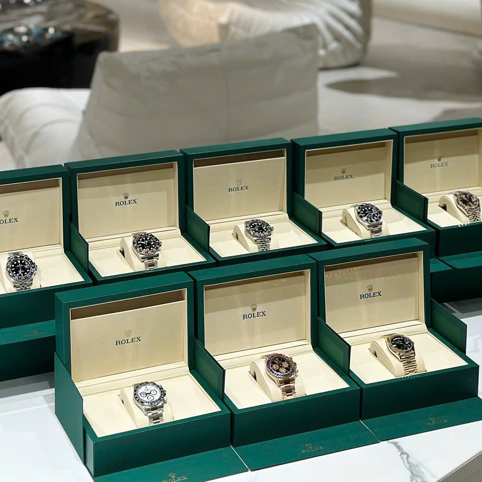 Empire Luxury Facebook ad