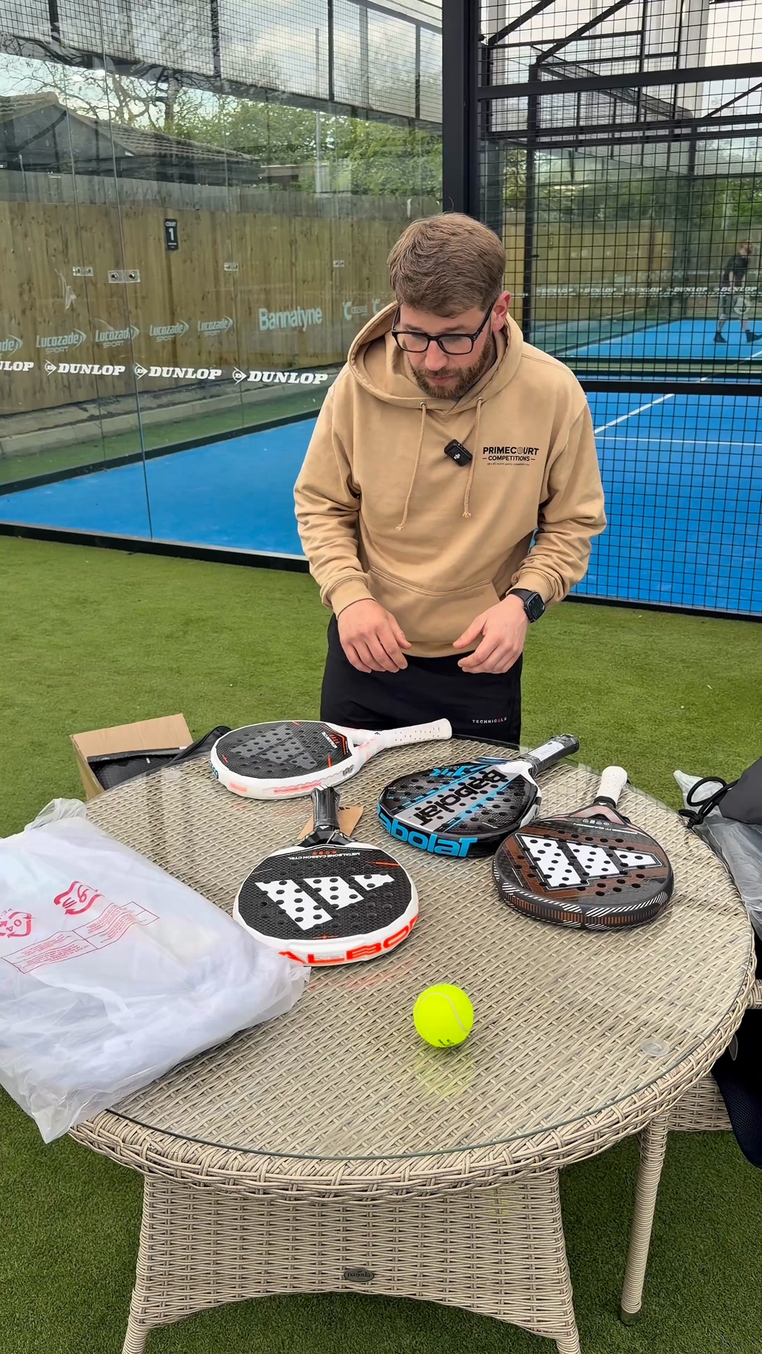 Primecourt Competitions Facebook ad: Win The Latest Padel Gear