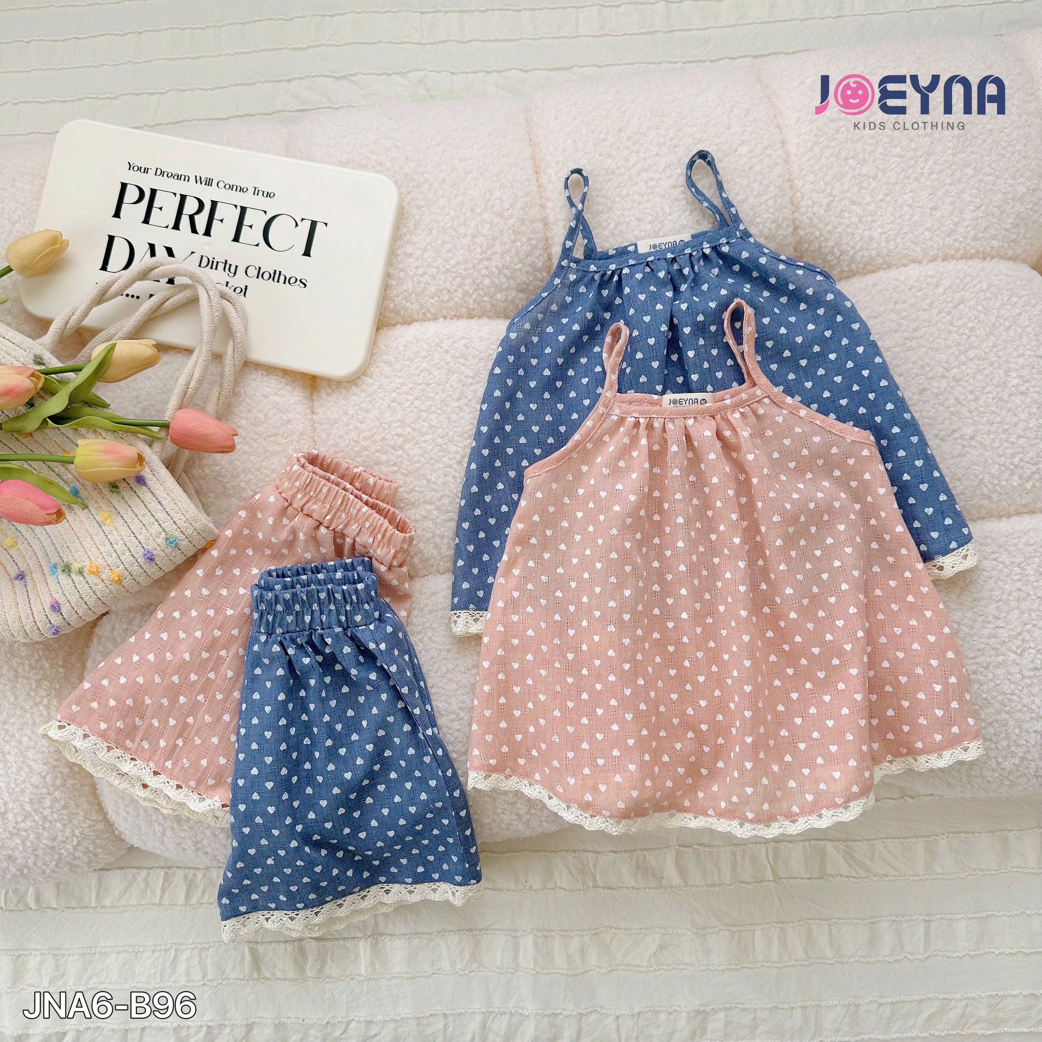 Joeyna - Thời trang trẻ em cao cấp Facebook ad: 𝐒𝐄𝐓 𝐁𝐎̣̂ 𝟐 𝐃𝐀̂𝐘 𝐓𝐈𝐌 𝐏𝐇𝐎̂́𝐈 𝐑𝐄𝐍 𝐒𝐈𝐄̂𝐔…