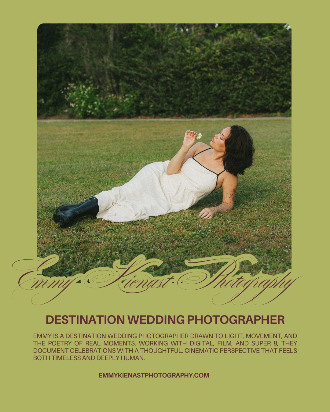Emmy Kienast Photography Facebook ad: Your wedding will pass in a blur.