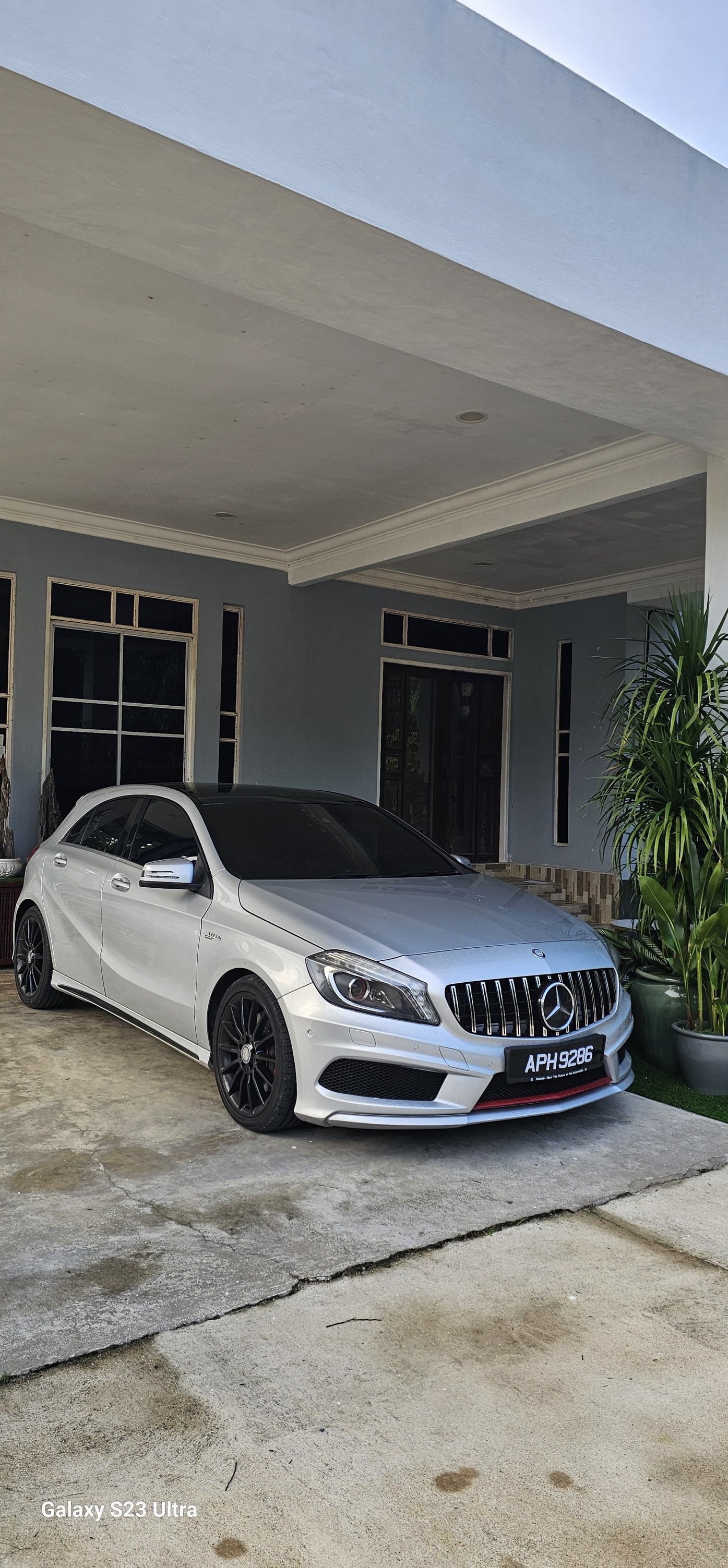 Rumah murah Terengganu Kelantan Facebook ad: Merc a250 Amg spec 2014 sunroof.