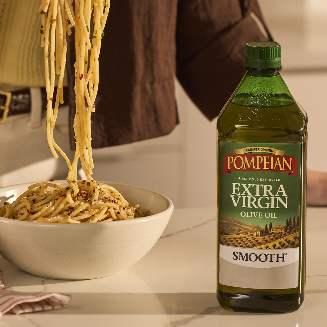 Pompeian Facebook ad: Pomp It Up with Pompeian Olive Oil